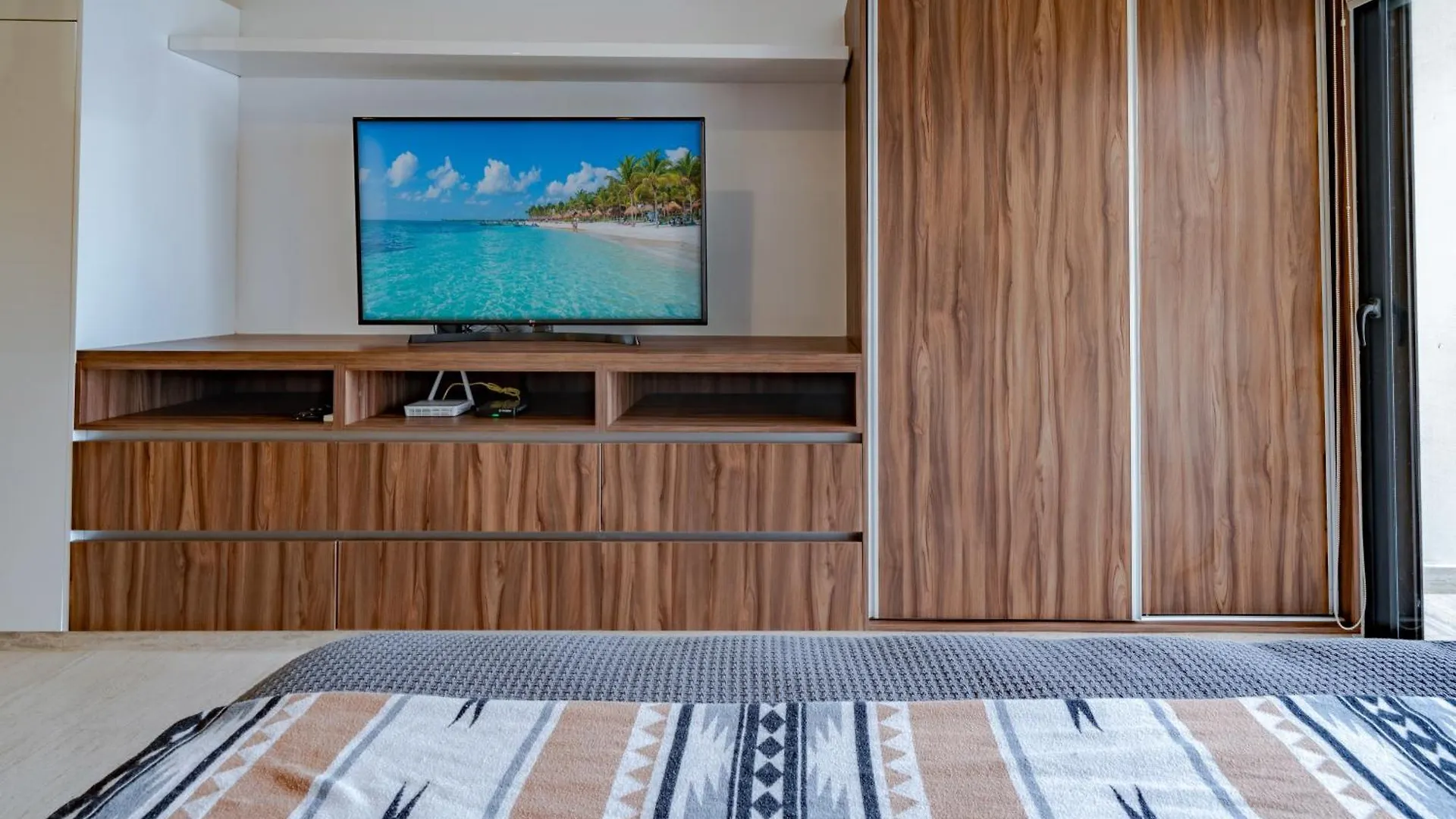 Apartment Studio With Rooftop Pool, Gym - At L Condos - Lidia Playa del Carmen
