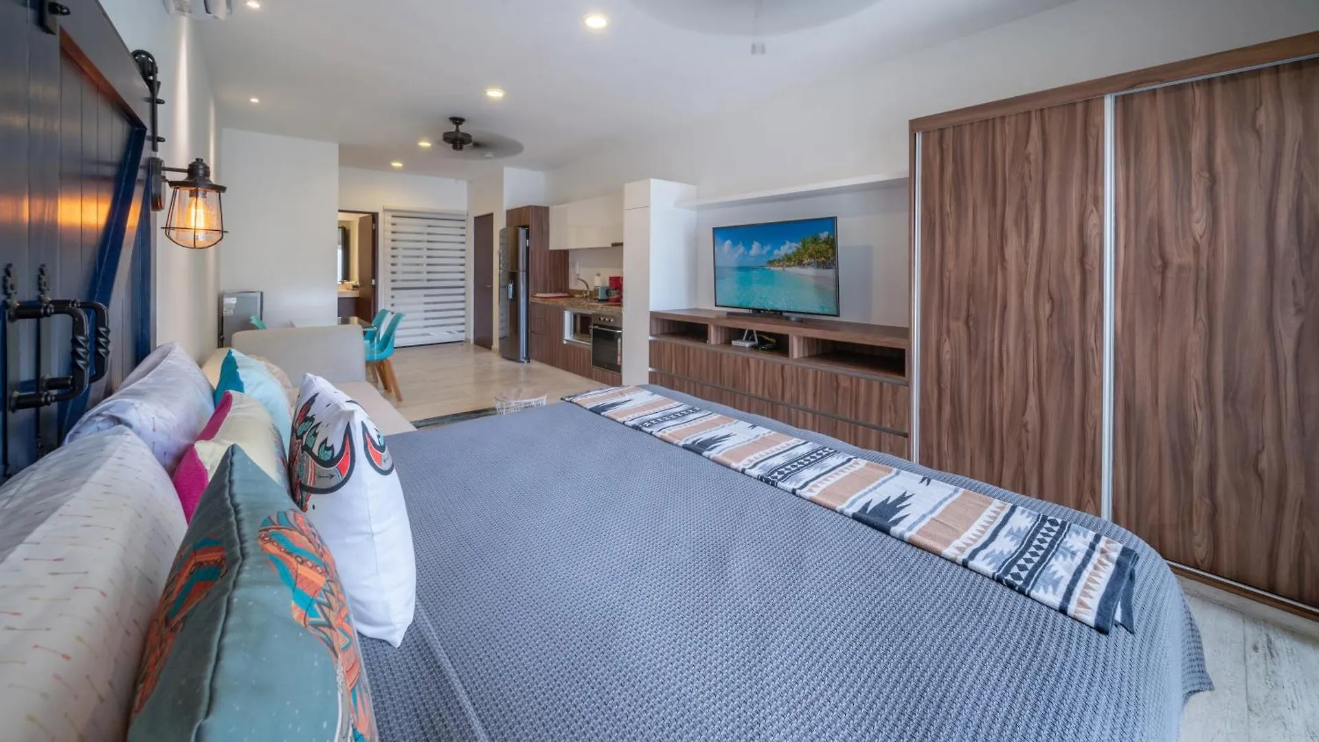Studio With Rooftop Pool, Gym - At L Condos - Lidia Playa del Carmen Apartment