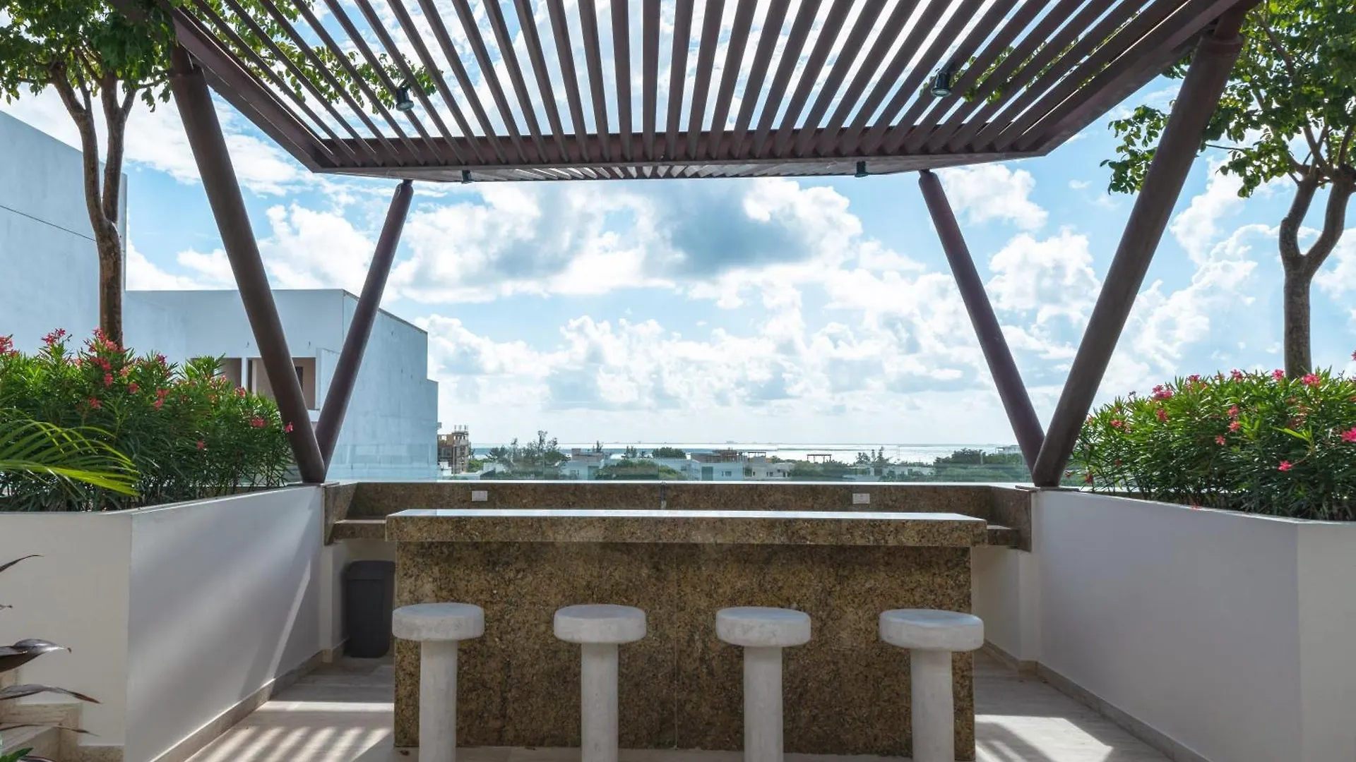 Studio With Rooftop Pool, Gym - At L Condos - Lidia Playa del Carmen Apartment
