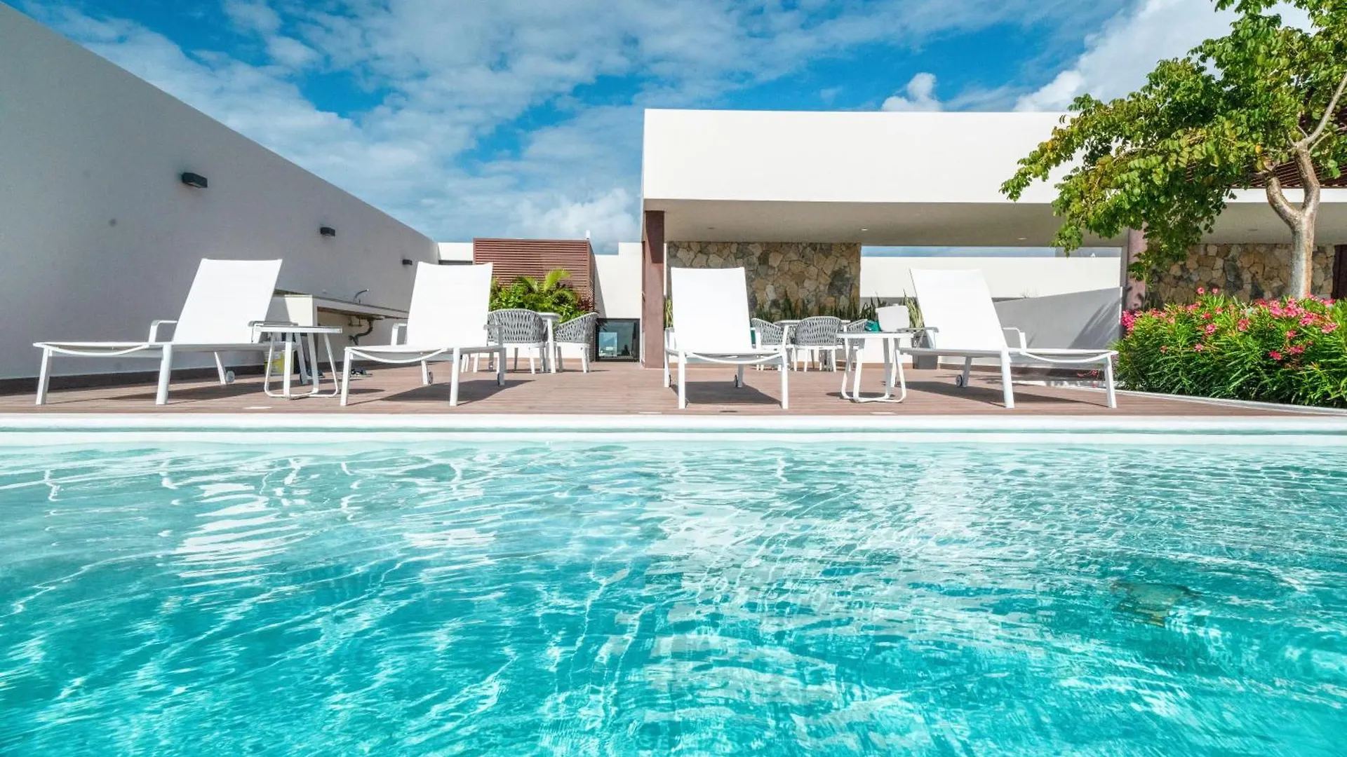 Apartment Studio With Rooftop Pool, Gym - At L Condos - Lidia Playa del Carmen Mexico